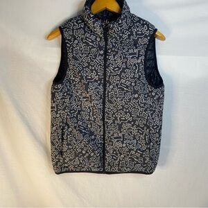 Uniqlo x MoMA SPRZ NY Keith Haring puffer vest black & white all over print XS